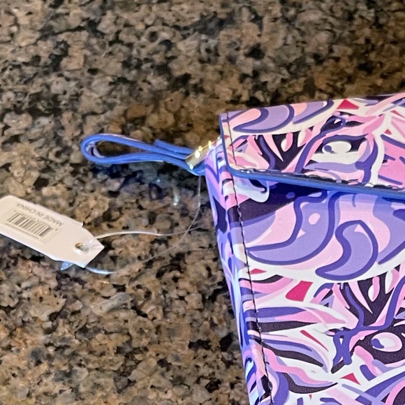 SIMPLY SOUTHERN Faux leather Cross body purse/phone wallet in tropical leaf. NWT - Picture 4 of 16